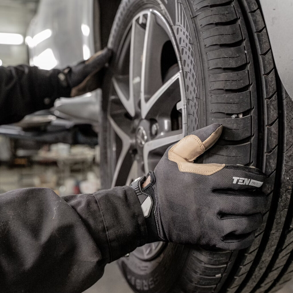 Kerékcsere szolgáltatás Siófokon, a Balaton déli partján és az M7-es autópálya vonalán, a nap 24 órájában.